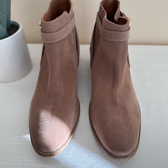 H&M Taupe Suede Stretch Ankle Gold Strap Ankle Booties Women’s EU41 US9.5 India - Picture 2 of 12